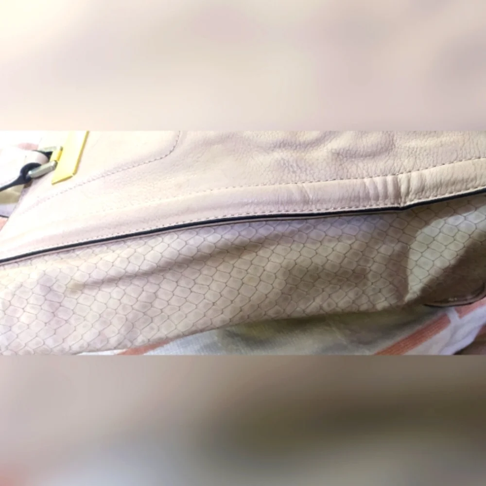 Authentic Calvin Klein bag - FIXED PRICE - Picture 6 of 16